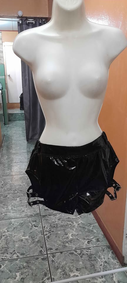 Short Cuerina Strech